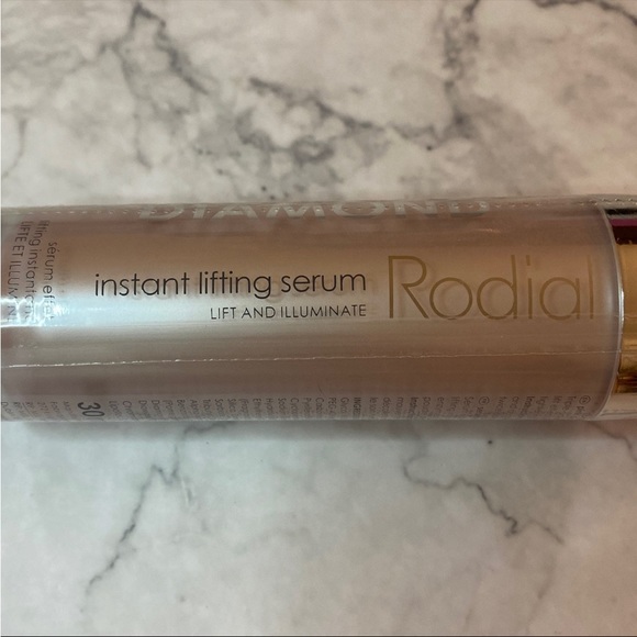 Rodial Pink Diamond Instant Lifting Serum - Picture 4 of 4